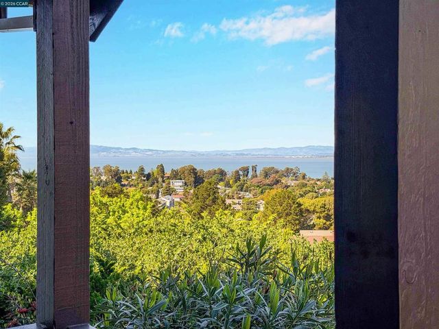 1310 Lewis Ln, Pinole, CA 94564