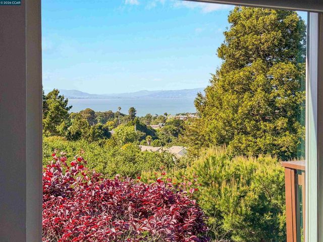 1310 Lewis Ln, Pinole, CA 94564