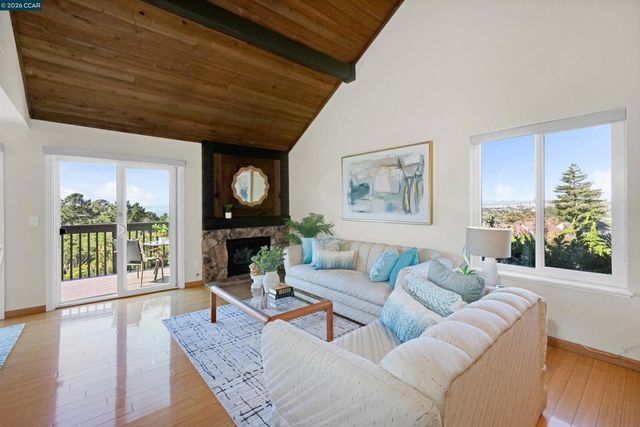 1310 Lewis Ln, Pinole, CA 94564