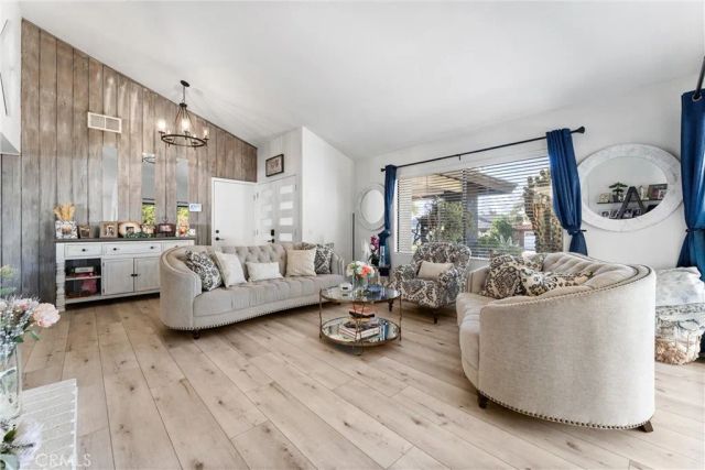 207 E Blue Mountain, Claremont, CA 91711