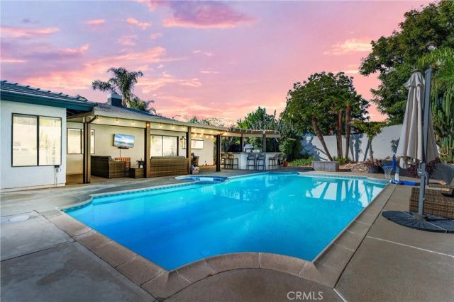 207 E Blue Mountain, Claremont, CA 91711