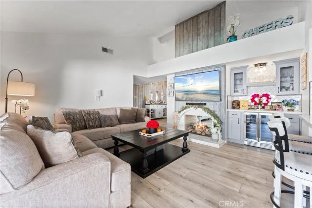 207 E Blue Mountain, Claremont, CA 91711