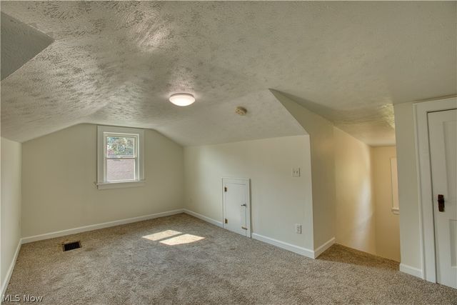 293 E Cassell Avenue, Barberton, OH 44203