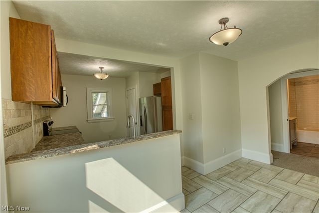 293 E Cassell Avenue, Barberton, OH 44203