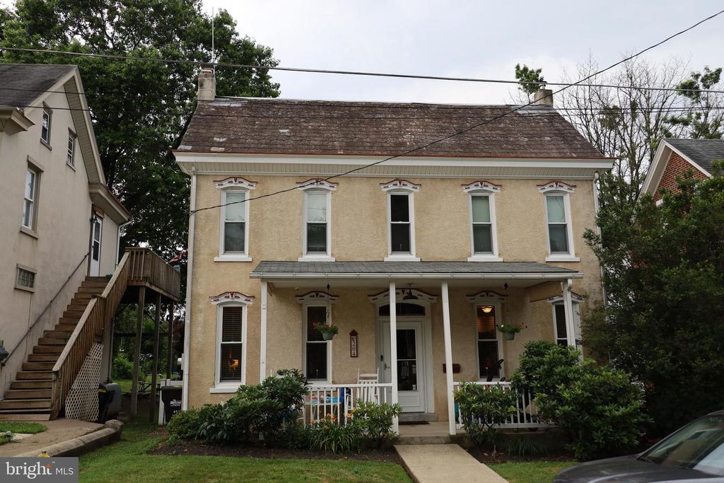 204 3RD ST, East Greenville, PA 18041
