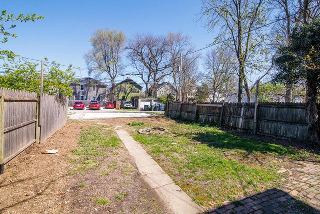 418 E 17th Avenue, Columbus, OH 43201