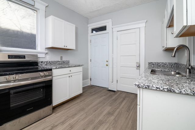 418 E 17th Avenue, Columbus, OH 43201