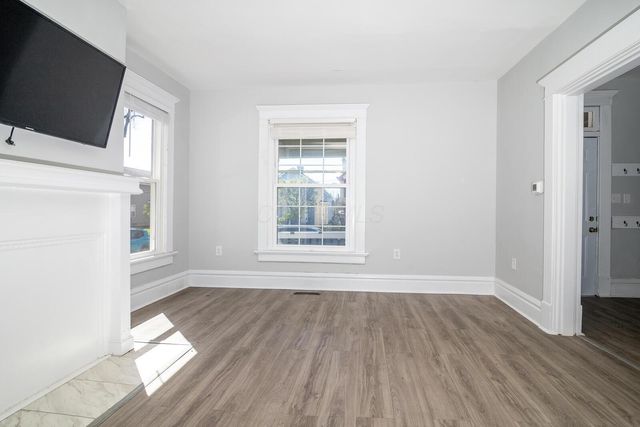418 E 17th Avenue, Columbus, OH 43201