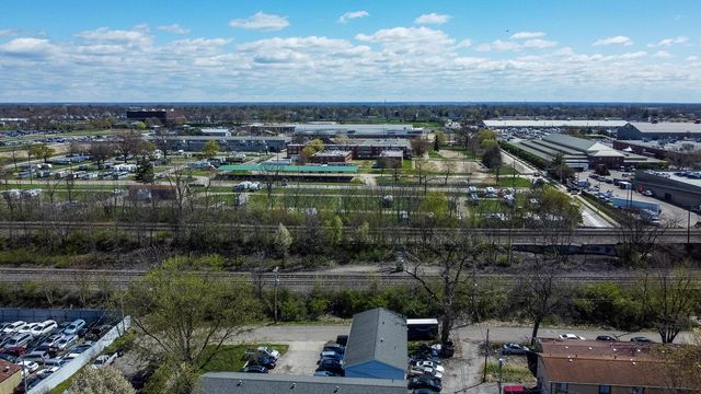 418 E 17th Avenue, Columbus, OH 43201