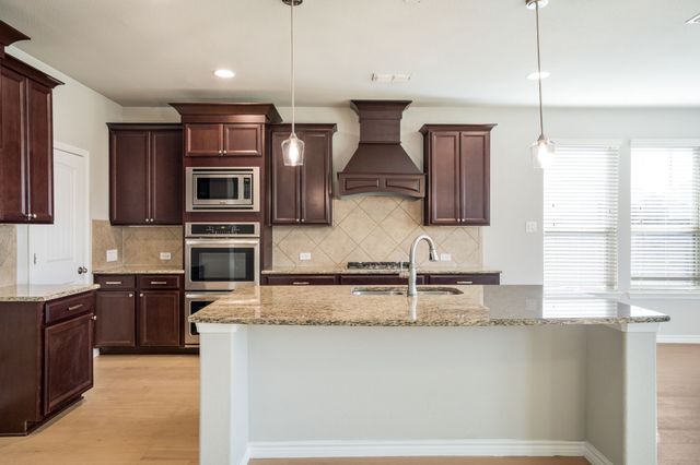 1124 Lake Cypress Lane, Little Elm, TX 75068