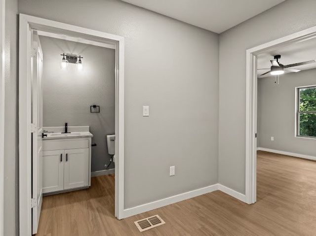 1301 E 9th Street, Mt Pleasant, TX 75455