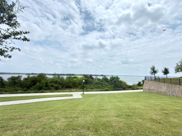5408 Crosstrees Street, Rowlett, TX 75088