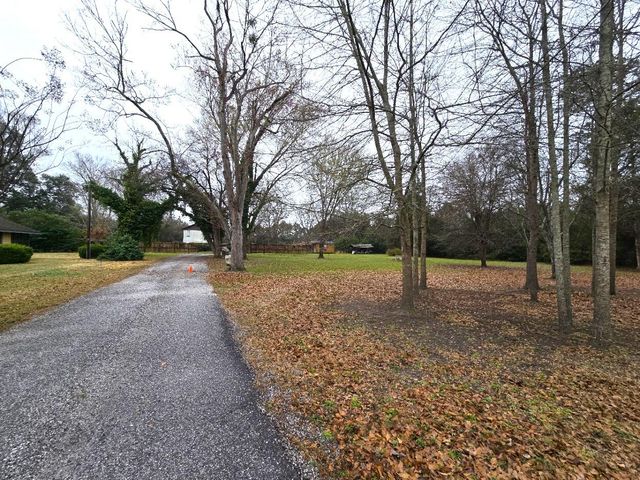 2370 Wedgefield Road, Sumter, SC 29154