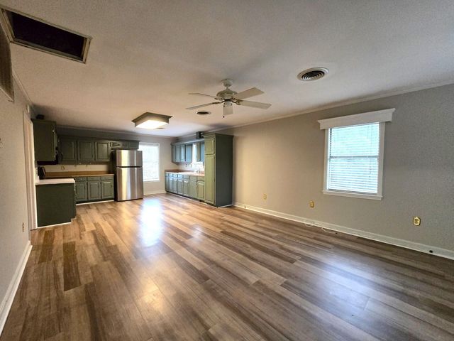 2370 Wedgefield Road, Sumter, SC 29154