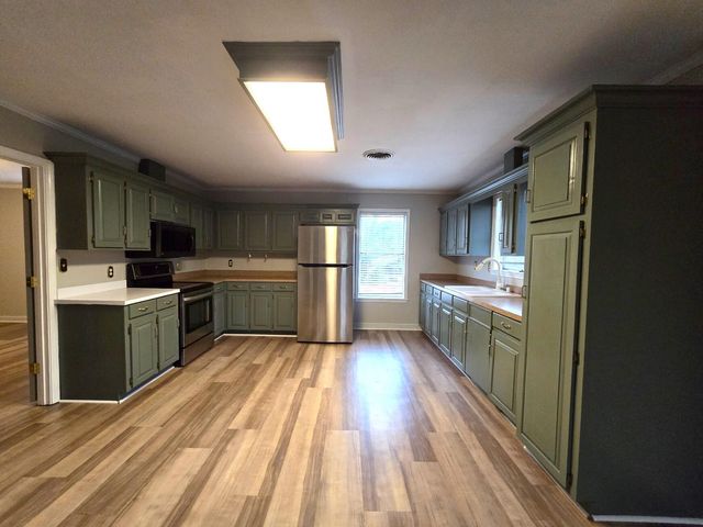 2370 Wedgefield Road, Sumter, SC 29154