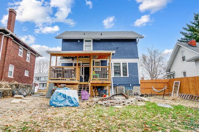 2945 Mignon Avenue, Cincinnati, OH 45211