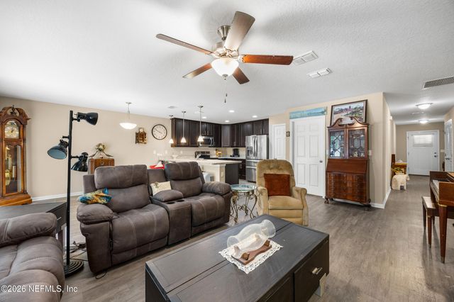 4582 APPLETON Avenue, Jacksonville, FL 32210