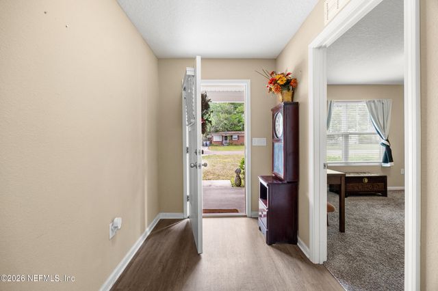 4582 APPLETON Avenue, Jacksonville, FL 32210