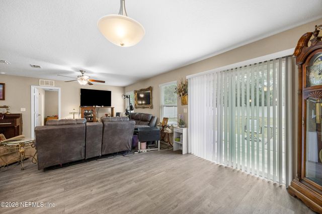 4582 APPLETON Avenue, Jacksonville, FL 32210