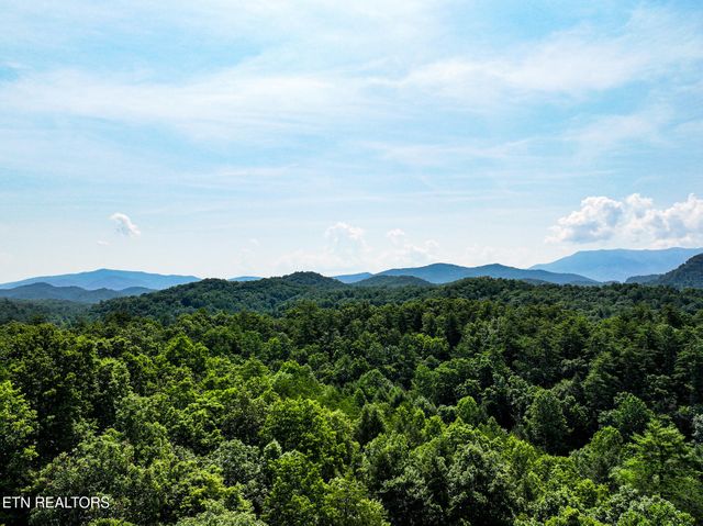 2259 Spence Mountain Loop Loop, Sevierville, TN 37876
