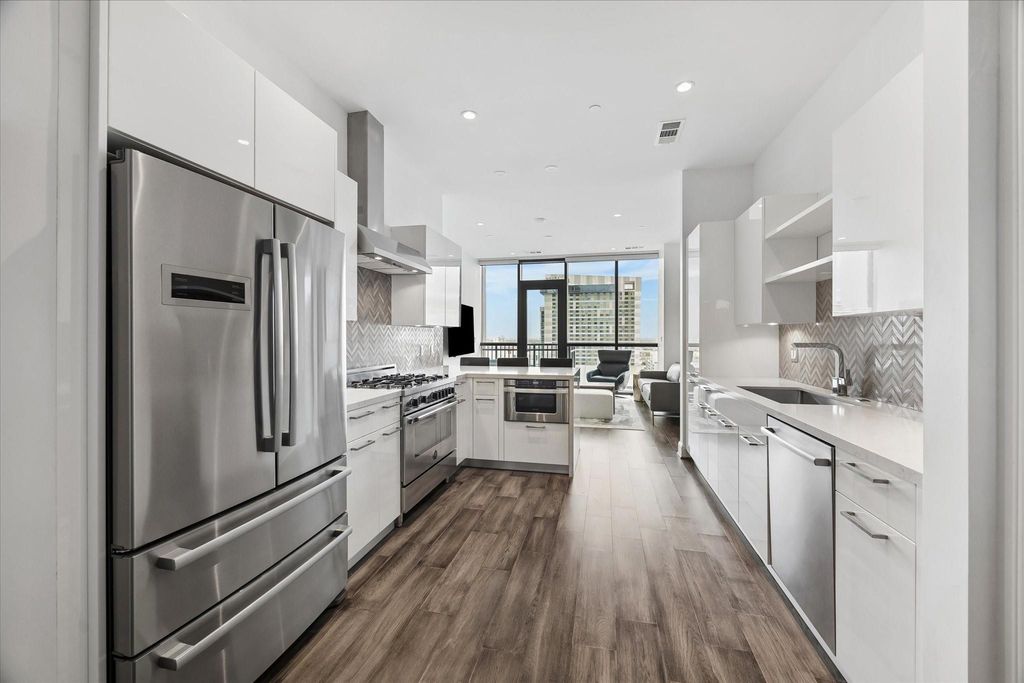 1211 Caroline Street 1503, Houston, TX 77002