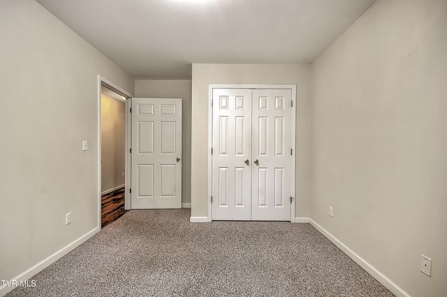 2425 East Lakeview Drive, 1, Johnson City, TN 37601