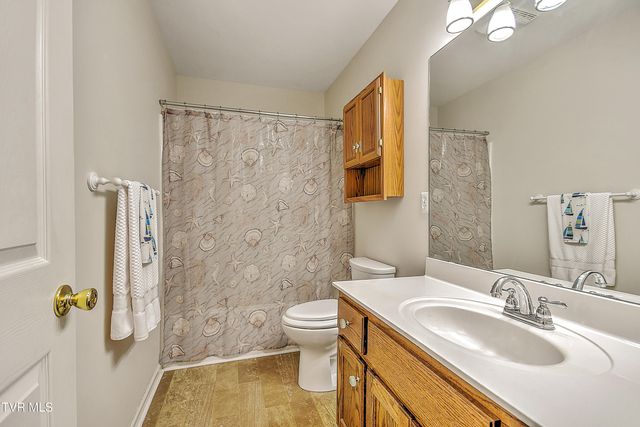 2425 East Lakeview Drive, 1, Johnson City, TN 37601