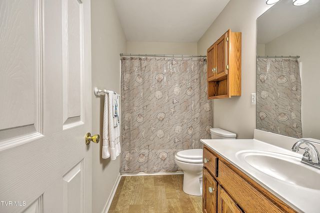 2425 East Lakeview Drive, 1, Johnson City, TN 37601