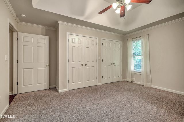 2425 East Lakeview Drive, 1, Johnson City, TN 37601