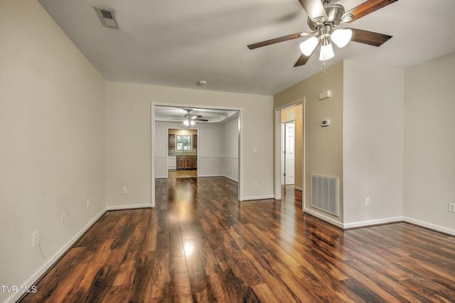 2425 East Lakeview Drive, 1, Johnson City, TN 37601