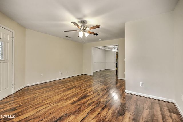 2425 East Lakeview Drive, 1, Johnson City, TN 37601