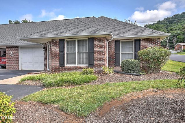 2425 East Lakeview Drive, 1, Johnson City, TN 37601