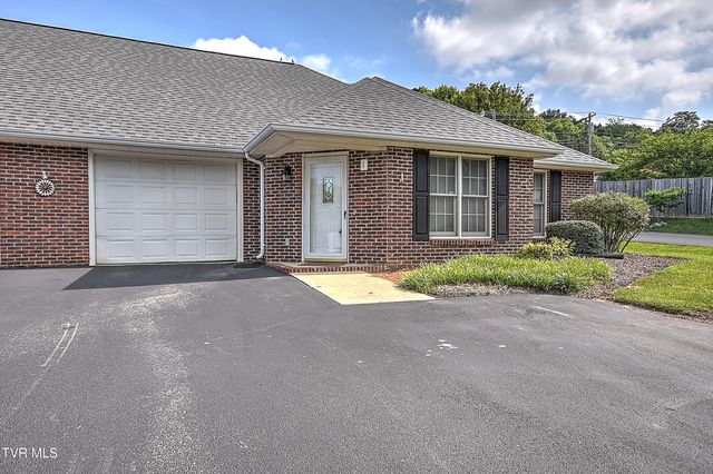 2425 East Lakeview Drive, 1, Johnson City, TN 37601