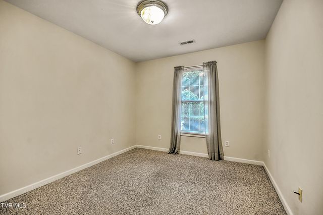 2425 East Lakeview Drive, 1, Johnson City, TN 37601