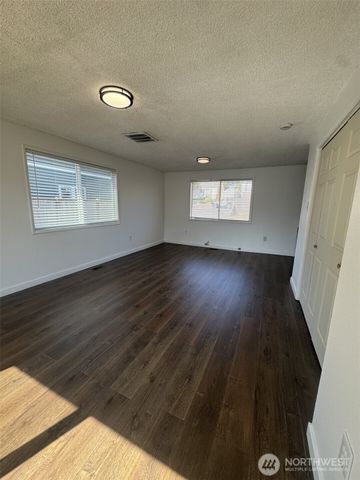 7139 S Tyler Street Ct, Tacoma, WA 98409