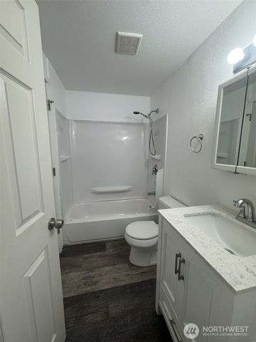 7139 S Tyler Street Ct, Tacoma, WA 98409