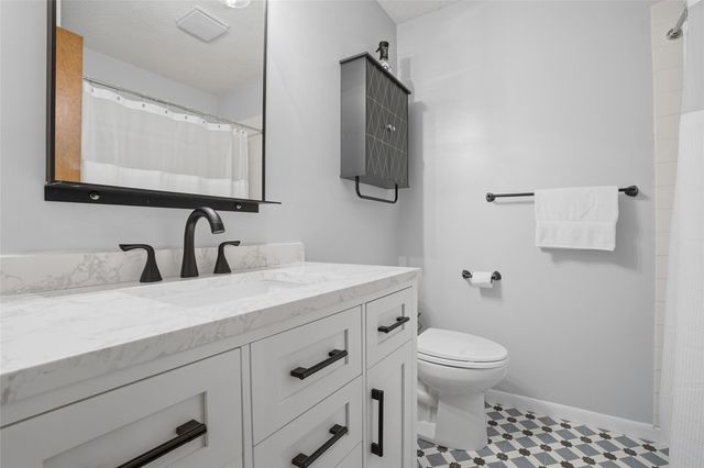 2613 Hillside Drive, Iowa City, IA 52245