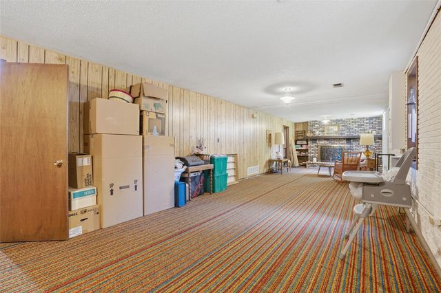 2613 Hillside Drive, Iowa City, IA 52245