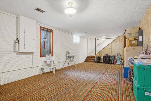 2613 Hillside Drive, Iowa City, IA 52245