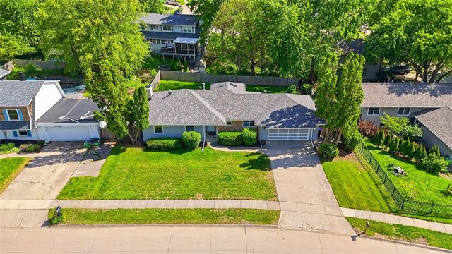 2613 Hillside Drive, Iowa City, IA 52245