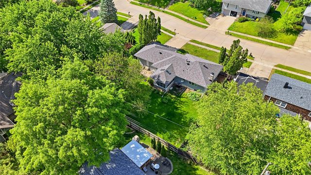 2613 Hillside Drive, Iowa City, IA 52245