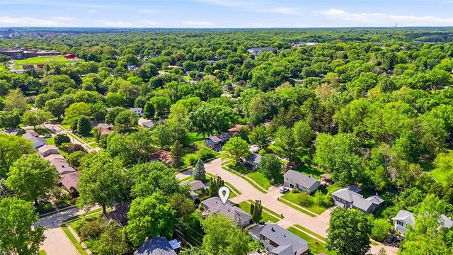 2613 Hillside Drive, Iowa City, IA 52245
