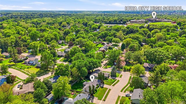 2613 Hillside Drive, Iowa City, IA 52245