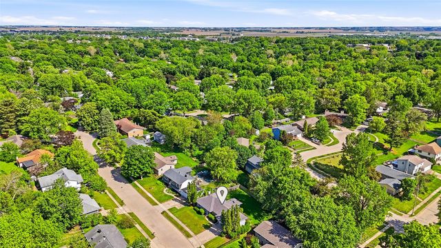 2613 Hillside Drive, Iowa City, IA 52245