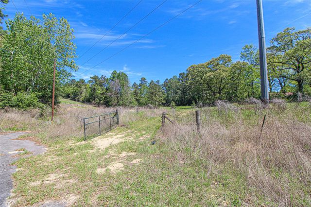280 Waka, Livingston, TX 77351