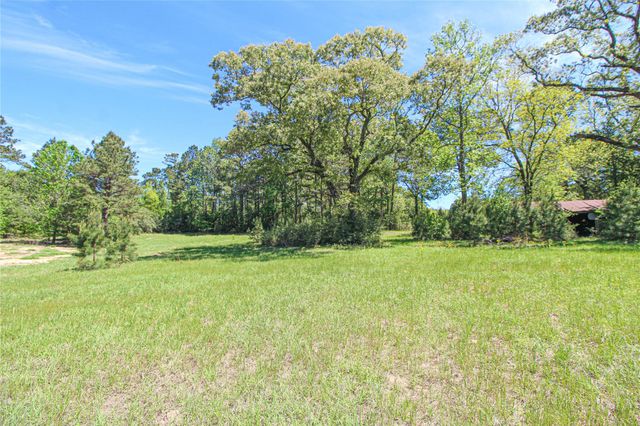 280 Waka, Livingston, TX 77351