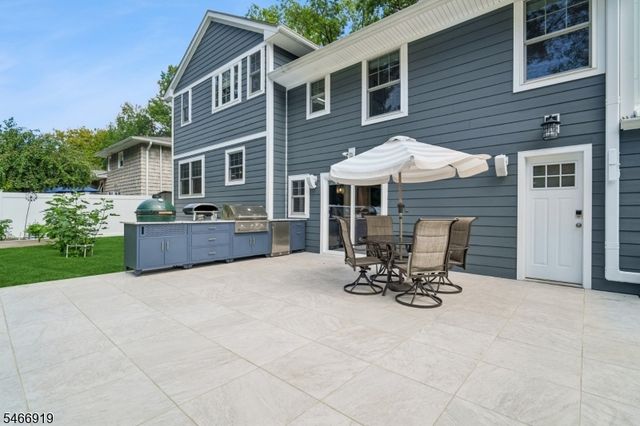 25 Ascot Way, Summit City, NJ 07901