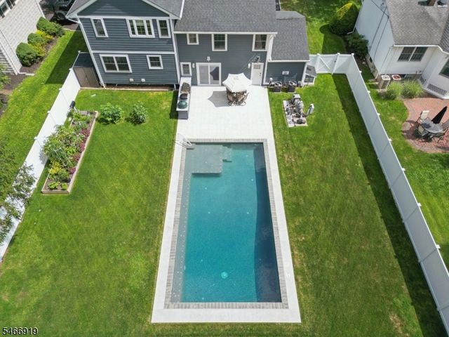 25 Ascot Way, Summit City, NJ 07901