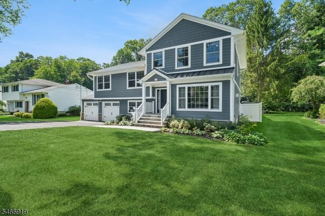 25 Ascot Way, Summit City, NJ 07901