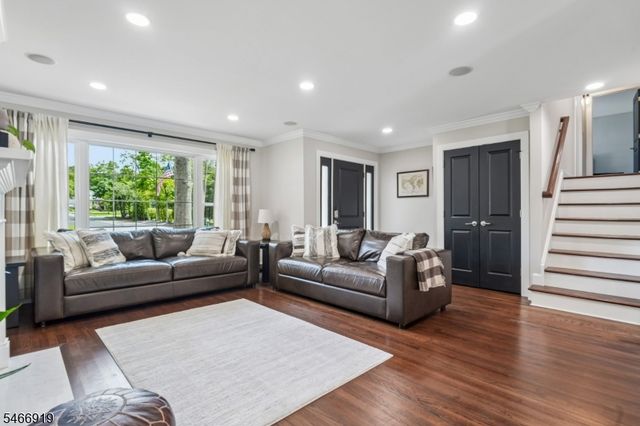 25 Ascot Way, Summit City, NJ 07901